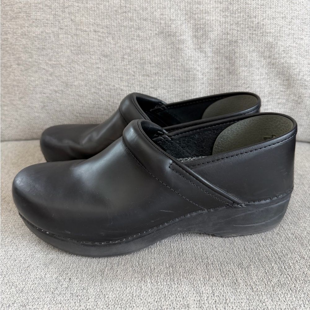 Dansko XP 2.0 Slip On Work Loafers Black Leather Platform Clog Dress Shoes 42 - Picture 4 of 8